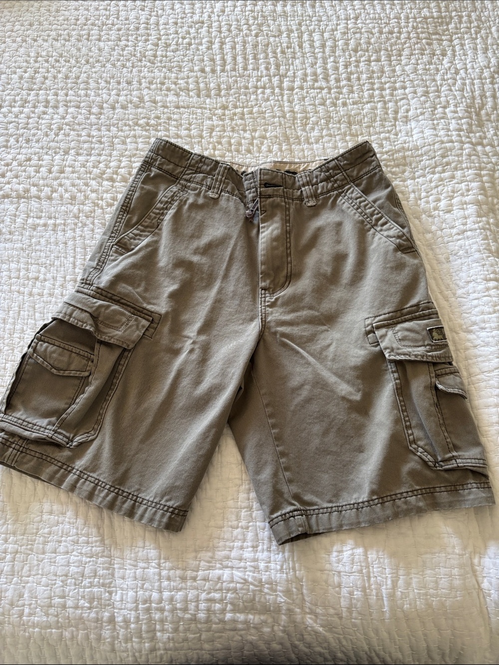 Men's Union Bay EUC Cargo Shorts in Khaki - Classic Style “Missing Button” 29